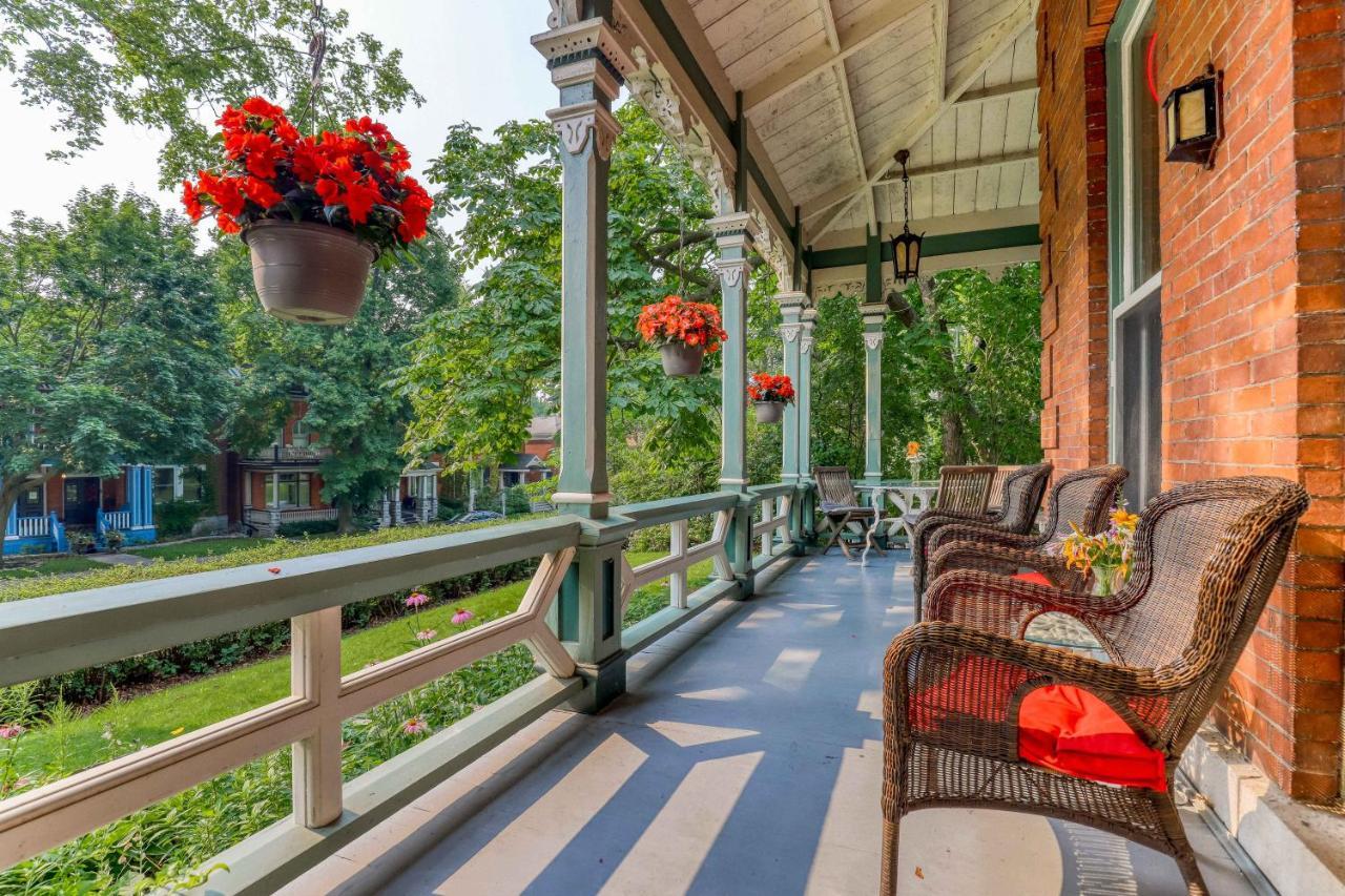 Hochelaga Inn Кингстън Екстериор снимка