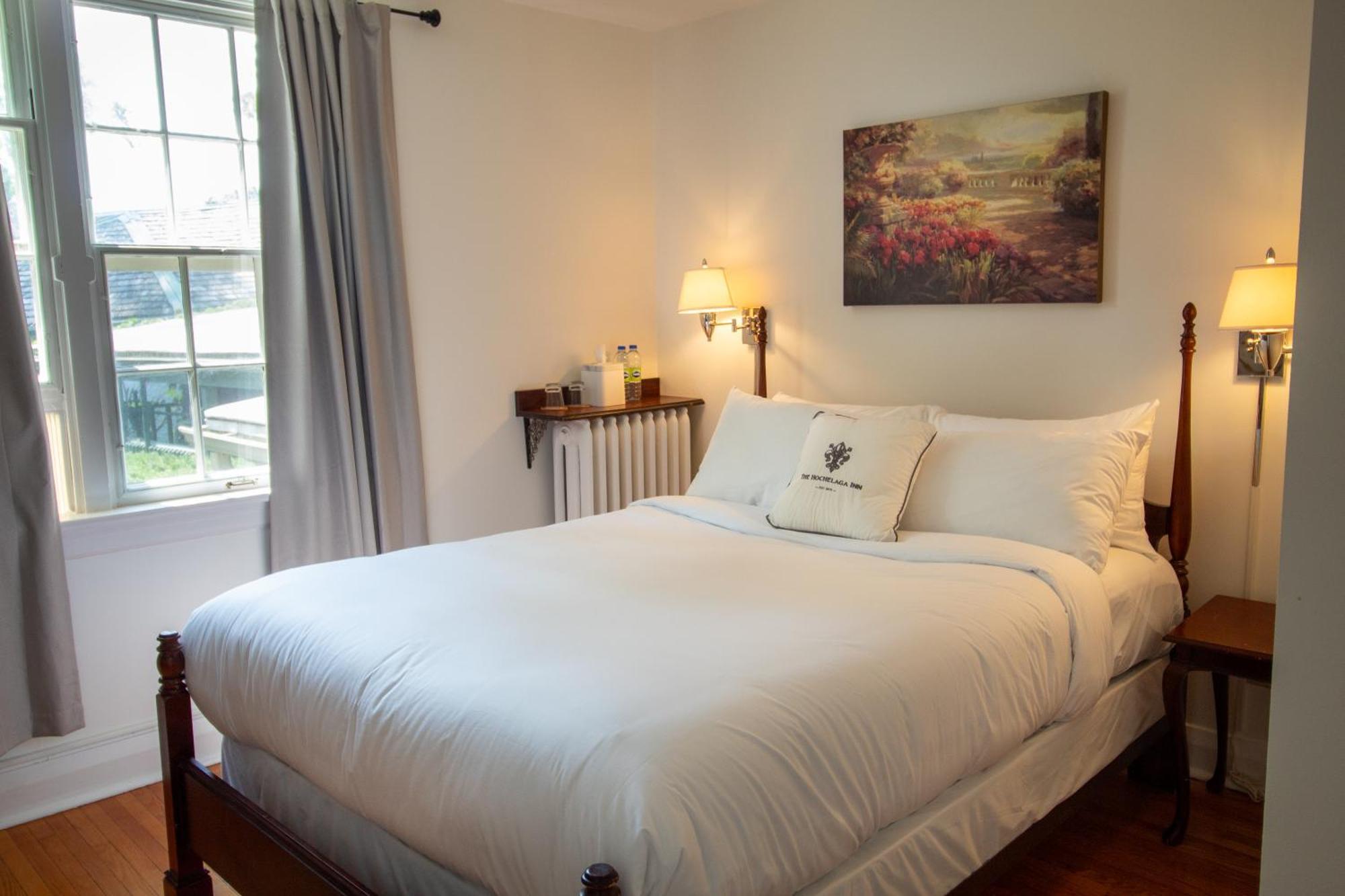 Hochelaga Inn Кингстън Екстериор снимка