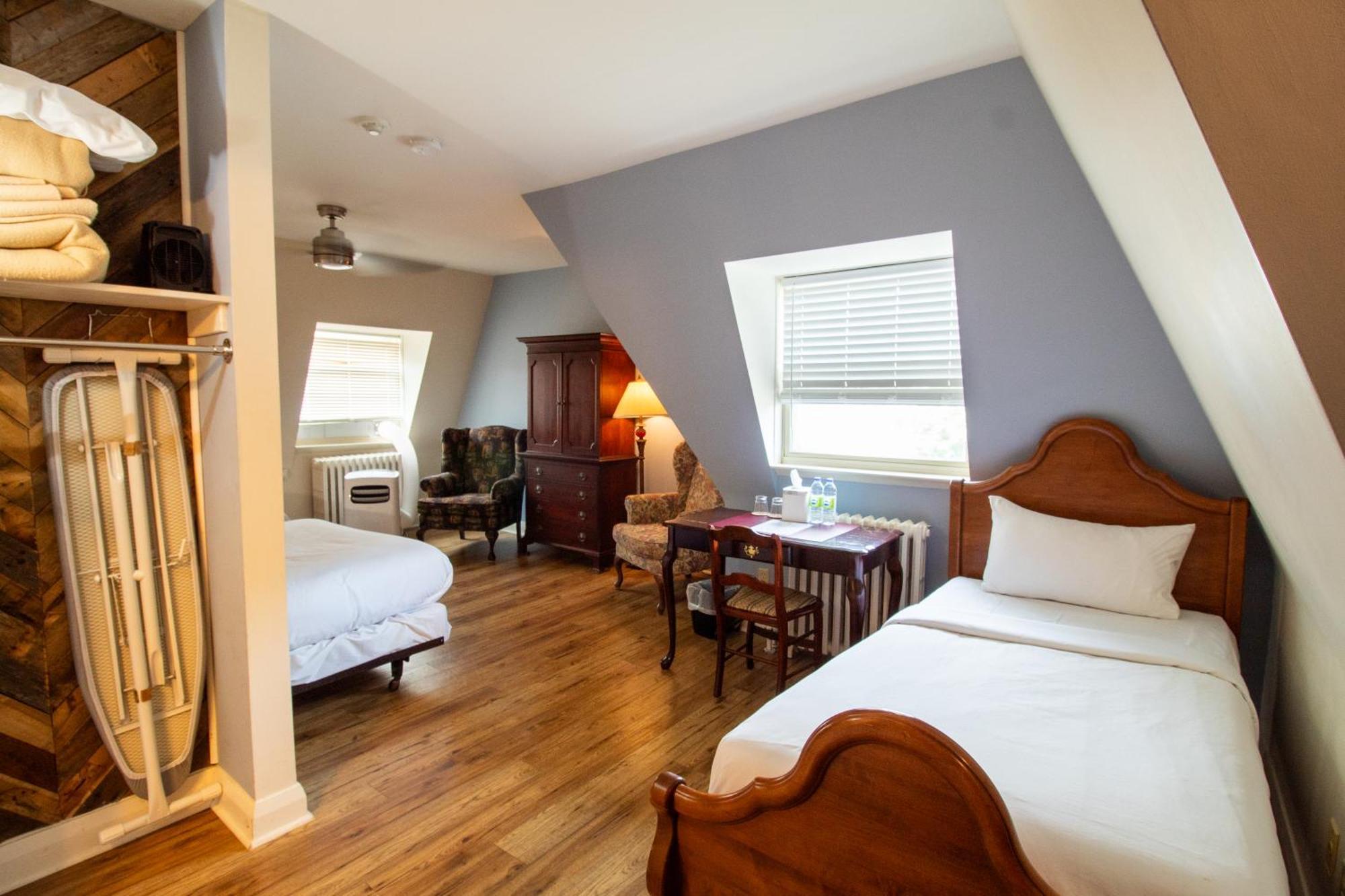 Hochelaga Inn Кингстън Стая снимка